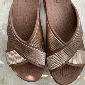 CROCS Iconic Comfort Slip-On Sandals